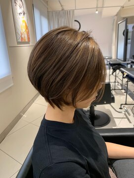 ヴェイン 渋谷(vain) 【vainオフィスハイライト】前下がりショート