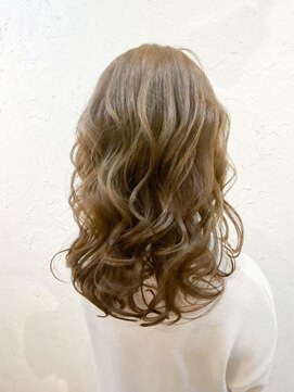 フロール(Flor) 【flor 戸塚】*ウォーターホール+キャメルベージュ*