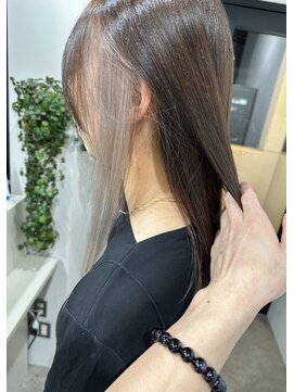 ユウル 横浜(juhl.) ブリーチ/イヤリングカラー/インナーカラー/グレージュカラー