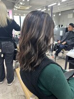 アジールヘア 所沢プロペ通り店(agir hair)&nbsp;ハイライトカラーアッシュシルバーハイライト所沢