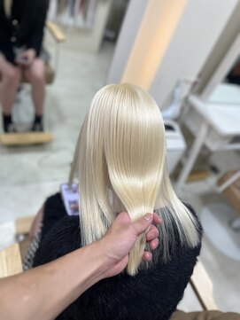 カリーナ(CARINA) ハイトーンカラー/ハイトーン艶髪