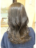 ヘアデザイン ファブロ(hair design FABRO.)&nbsp;【FABRO.東】髪質改善カラー×韓国風コテ巻き/バックスタイル