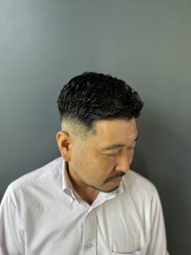 ダンヒルバーバー(dunhill BARBER) フェードカット<理容室>[メンズ/シェービング/床屋/銀座]
