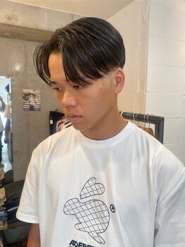 【伊丹駅徒歩5分】カジュアル～ビジネスまで幅広く対応しています。ビジネス・トレンドヘアご相談下さい♪