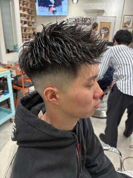 キューカンバー(CUCUMBER) アップバングショート　スキンフェード　メンズ