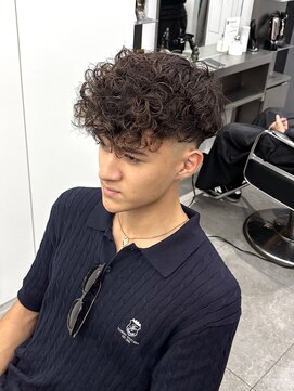 グルーマーズトウキョウ(GROOMER/S TOKYO) スペインカール 外国人風パーマ 海外風 スパイラルパーマ