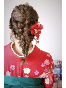 ヘアーガーデン バレッタ(hair garden barretta) ツヤ編みダウンスタイル