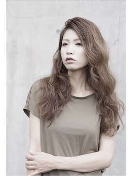 ソラ(sora) クールビューティなナチュラルロングウェーブ