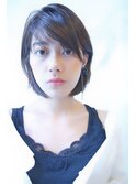 簡単スタイリング ブルージュアシメショート 前下がり