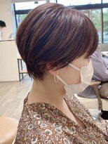 アイ(I.)&nbsp;【I.】白髪染めの方にもおすすめハイライトショートカット　川口