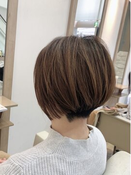 シエル(ciel) 前下がりショート☆刈りあげ