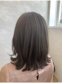 ワンカラーで透明感