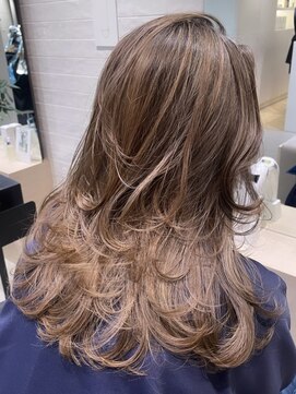 ステア ケース(stair case) 【NATASHA】ロング中盛りレイヤー