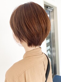 シイカ(sika.)の写真/余白を埋めて、小顔見せカット！顔まわりにこだわった似合わせカットが得意なサロン☆
