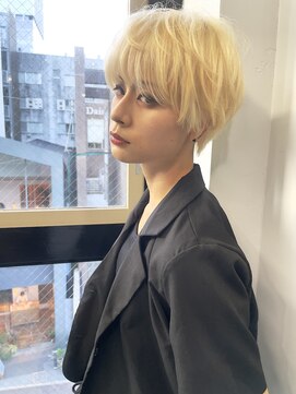 ヌード(NUDE) NUDEハイトーンブロンド 束感前髪ありショートマッシュショート