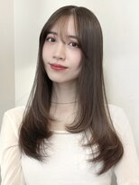 ローネス(LONESS)&nbsp;動きのあるレイヤーカットと透明感たっぷりなくすみベージュ◎