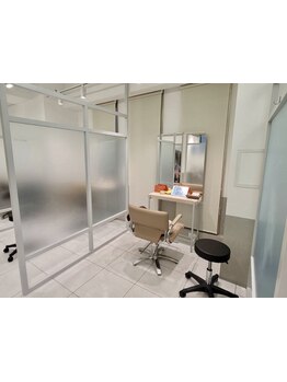 業界最先端の髪質改善NEOMETEOに特化したサロン☆お洒落な空間の店内で、落ち着いたサロンtimeを＊