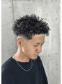 ドアベルヘアリビング(Door Bell hair Living)&nbsp;スキンフェードとハードパーマでストリート系ファションスタイル