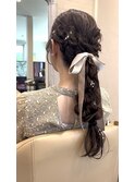 編みおろしポニーアレンジ