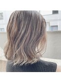 細めハイライト ×ミルキーベージュ×レイヤーカット