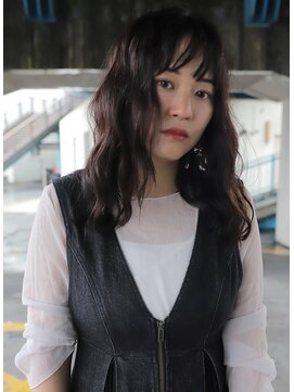 スリーヌーン(THREE noon) セミロング　ゆるナチュラル　ラフウェーブ　　20代30代40代