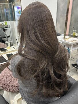 クム(kumu) 韓国へア/レイヤー/顔周り/ボブ/透明感カラー