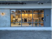 ソル(SOL)の雰囲気(駐車場店舗前3台)