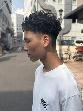 ウィル バイ ブラウン(Vir by Brown) MEN’S HAIR/サーフカール/刈り上げセンターパート/藤沢