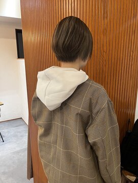 トワ(toi) ショート/ハイライトカラー/横浜/横浜駅