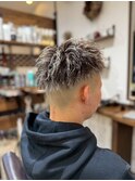 20代30代40代ナチュラル束感ツーブロック波打ちパーマカジュアル