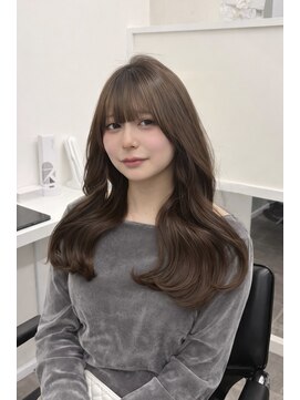 レーヴバイキートス(REVE by kiitos) 柔らかく透けるモカグレージュ×韓国風くびれ巻き