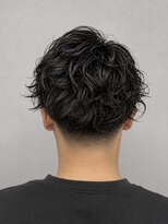 スター(STAR)&nbsp;波巻きパーマ×フェード｜色気ヘア