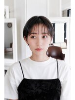 デューク(du c) 耳掛けコンパクト黒髪ショート 【柏原】