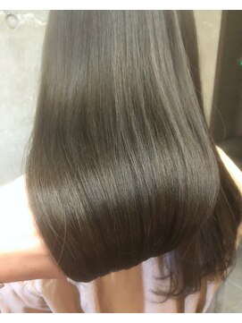 キー(key) マットグレージュ