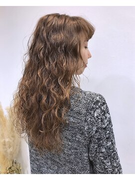 ボルタノット(volta∞knot) 【ボルタノット★YUMI】外国人風カーリーヘア