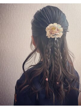 ヘアサロン イロドリ(hair salon irodori) ハーフアップでるんるん。