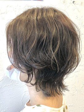 アルバヘアー(alba hair +) 外ハネ　ふんわりウルフ