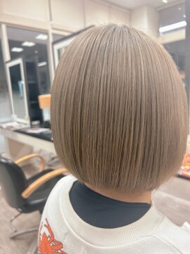 フレンズ 平岡店(friend's) 【札幌平岡 デザインカラー(ミルクティー)藤原有貴】