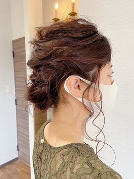 エムウィッシュ(M Wish) ヘアアレンジ/ヘアセット/アップスタイル/編み込み/結婚式二次会