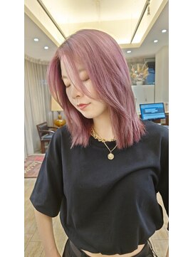 ブロッサム ひばりヶ丘(Blossom) ダブルカラーケアブリーチベージュピンクボブ