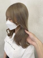 エレン 新百合ヶ丘店(ELEN)&nbsp;ブリーチして明るめのミルクティーベージュ