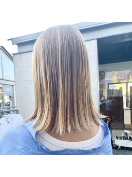 ヘアー キュア トランク(Hair Cure TRUNK) 切っぱなしハイライトスタイル