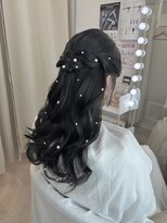 エメティ(Aimerty)&nbsp;ハーフアップにパールシールアレンジ♪