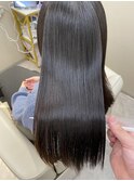 『美髪縮毛矯正』ネイビーカラー×ストレートロングヘア