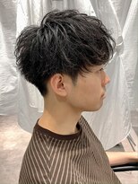 ザ サードヘアー 柏(THE 3rd HAIR)&nbsp;横顔スパイラルパーマ刈り上げマッシュ