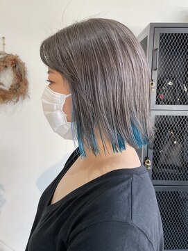 ノア(noa.) 『ハイトーンカラー』グレージュ×ターコイズインナーカラー