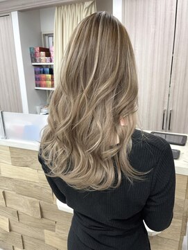 ジゼル(gisele) (稲毛)ハイライトを足して復活バレイヤージュ