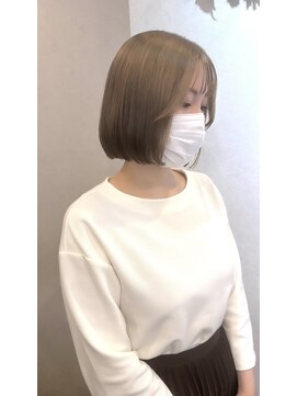 サミット ウル(SUMMIT ulu.) 【ulu hana】ぱつっとハイトーンボブ！ミルクティーベージュ