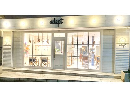 アデプト 綾瀬店(adept)の写真