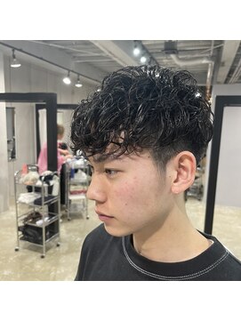 ディセンシー(Dicency) ツーブロック高めのスペインカール